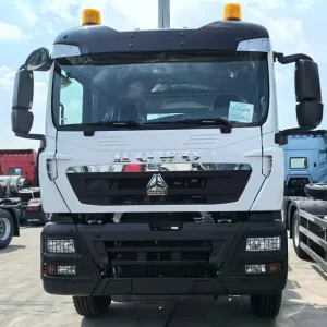 8 Ton 8X4 8X8 6X4 4X4 Cargo Truck, 18-Wheeler, Heavy-Duty Truck with Customized Service